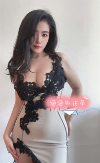 夏天 167 48 D+ 28歲  一個單身已久的女人    家裡各種情趣用品都有