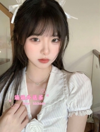 可冬/164/45kg/22歲/B+奶  清純學生妹  美腿 貧乳