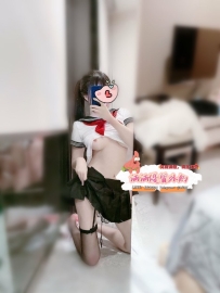小蜜桃   163/C/46/24歲 妹妹喜歡舌吻跟揉胸  舔咪咪 不願po臉照