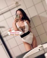 瑤瑤    162cm/47kg/C奶/26y 閒暇時愛往健身房跑的運動正妹
