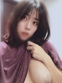 玲瓏 161 47 D 26歲