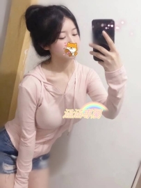 艾薇兒    157cm C+奶 22 歲