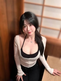 璇璇 164cm 48kg D+cup  23歲#內衣麻豆