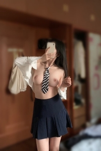 水仙 161cm.47kg.E罩杯.22歲