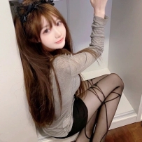 小茉  ：155/C奶//46//21歲  嬌小可愛  大眼睛櫻桃小嘴
