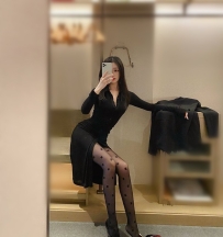 花花：166  47  C+  26外貌清秀身材線條很好