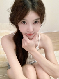 靈兒   157.A.41.20歲 清純可愛美少女、五官精緻的水美眉，