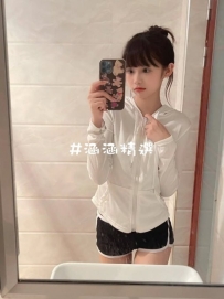 顆顆  155cm.42.C.19歲  小隻好操控 可愛型 假日學生也心癢