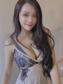 如萍   165-D-32歲-48kg