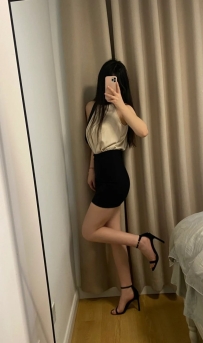 🦋【茶名】：小米   姿勢接受度極大 你專屬的私人秘書