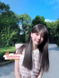 星星  160.B.44kg.20歲    長相清純可愛和18歲少女無異
