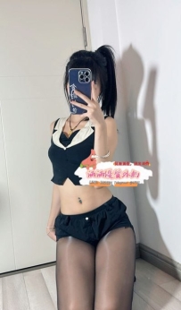🦋【茶名】：小欣  很會勾引很會撩，欲擒故縱的手段讓哥哥欲罷不能，