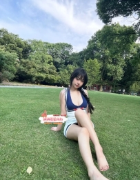 香香   160-46kg-B+-20歲  學生正妹穴緊水多很敏感