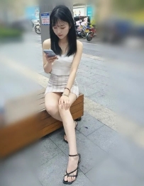 小雨  158 44  C  22歲