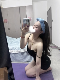 心蒂 167 D 35歲 48kg 胸部很大又堅挺 摸起來手感很好