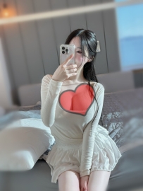 依依：164   48   Ｅ  24 乳頭很粉嫩 私密處毛少水多