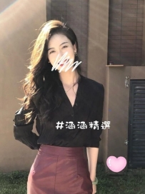 向蘭 162cm.45.C.26歲  保持童心的一個小女生