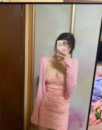 念念  162cm46kgC奶26歲  輕舔挑逗 還配合很多姿勢